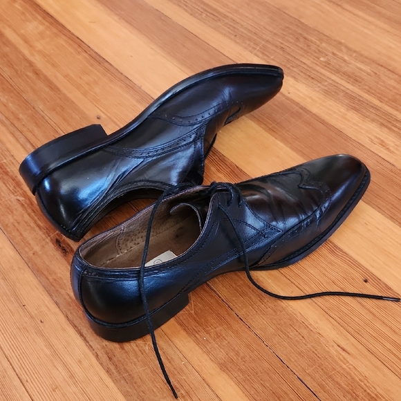 Fratelli Black Wingtip Dress Shoes - Picture 5 of 7